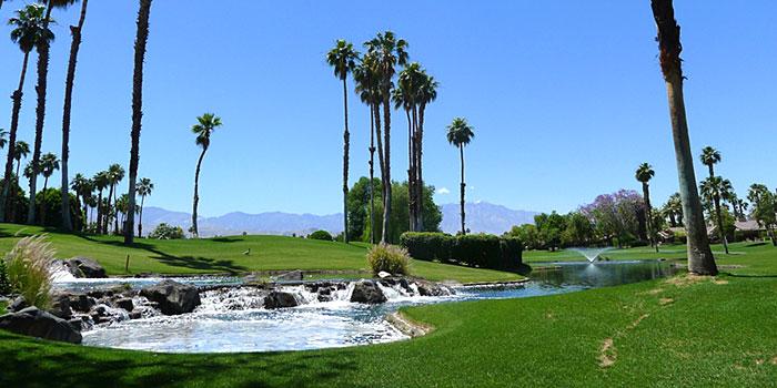 The lakes - fountain view